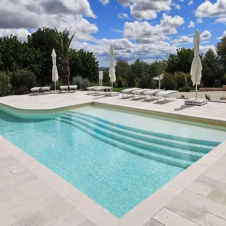 Loft In A Beautiful With Swimming Pool Villa *